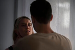 wife-husband-having-fight